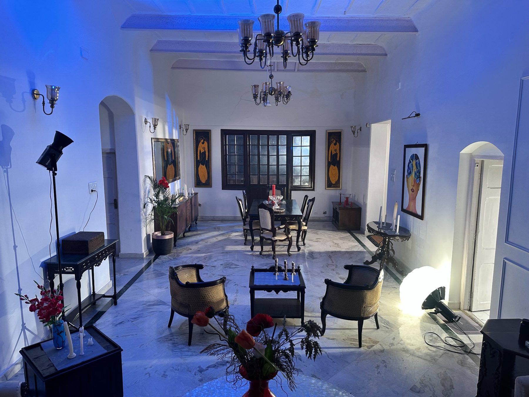 Lighting the floor of the salon